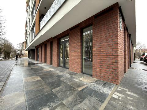 комерційна за адресою Окружна вул., 43