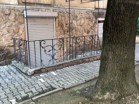 комерційна за адресою Академіка Романа Кучера вул., 18