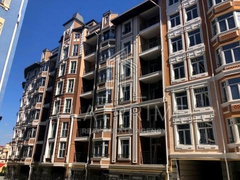 комерційна за адресою Дегтярна вул., 20