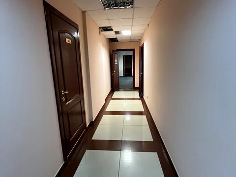 комерційна за адресою Городоцька вул., 218