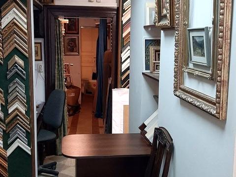 комерційна за адресою Одеська вул., 11