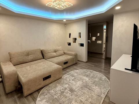 квартира за адресою Героїв Десантників вул., 23