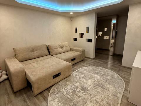 квартира за адресою Героїв Десантників вул., 23