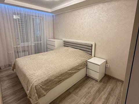 квартира за адресою Героїв Десантників вул., 23