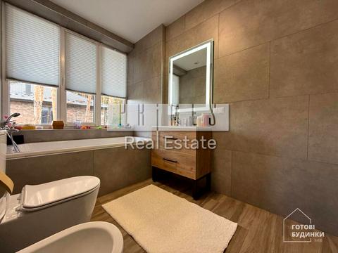 дом по адресу  ул.