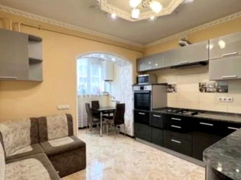 квартира за адресою Володимира Великого вул., 14