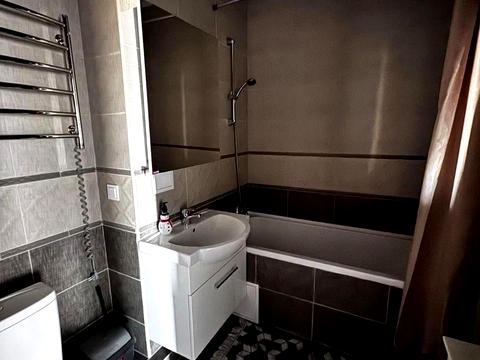 квартира за адресою Приладний пров., 10-А Коло