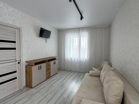 квартира за адресою Петра Дорошенка вул., 74а