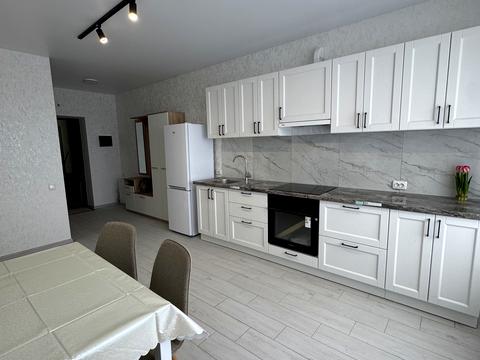 квартира за адресою Петра Дорошенка вул., 74а