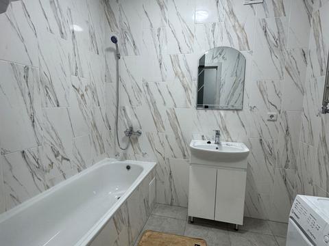 квартира за адресою Петра Дорошенка вул., 74а