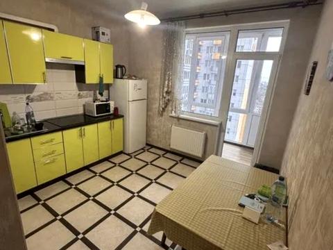 квартира за адресою Середньофонтанська вул., 35