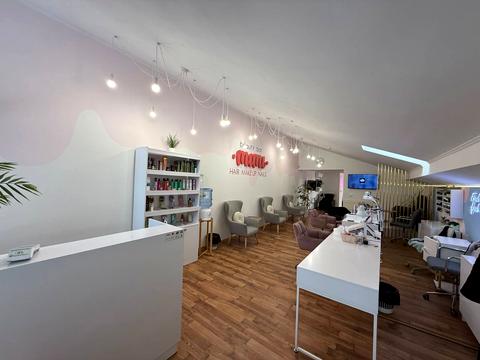 комерційна за адресою Грушевського вул., 2а