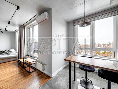 квартира за адресою Салютна вул., (Будинок 02301-02303)