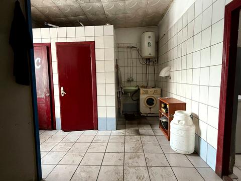 комерційна за адресою Польова вул., 10В