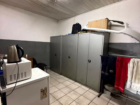 комерційна за адресою Польова вул., 10В