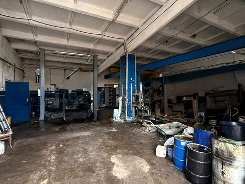 комерційна за адресою Польова вул., 10В