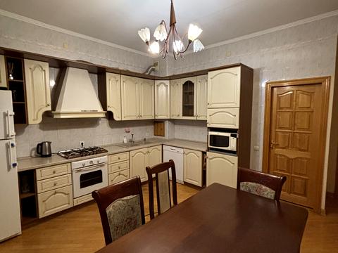 квартира за адресою Київ, Варязький пров., 14