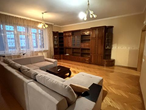 квартира за адресою Київ, Варязький пров., 14