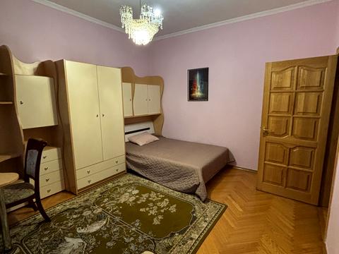 квартира за адресою Київ, Варязький пров., 14