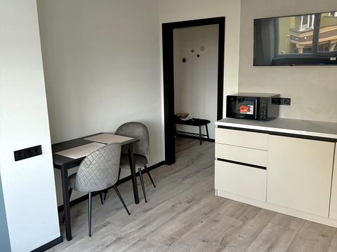 квартира за адресою Абрикосова вул., 1-В