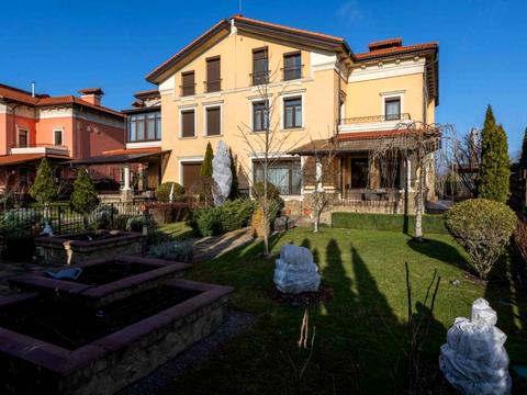 дом по адресу Богатырская ул.