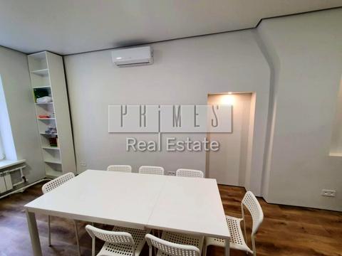 комерційна за адресою Межигірська вул., 54