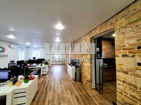 комерційна за адресою Межигірська вул., 54