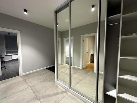 комерційна за адресою Джона Маккейна вул. (Івана Кудрі), 7