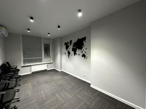 комерційна за адресою Джона Маккейна вул. (Івана Кудрі), 7