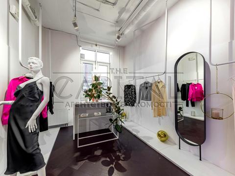 комерційна за адресою Євгена Коновальця вул. (Щорса), 34-А