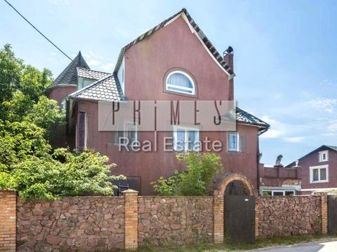 дом по адресу вул. Садова, 23