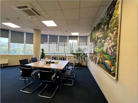 комерційна за адресою Польова вул., 73