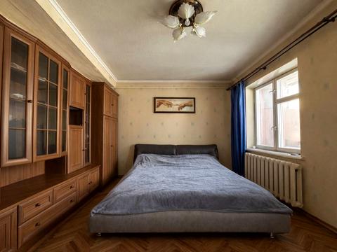 квартира за адресою Петра Курінного вул. (Комісара Рикова), 9