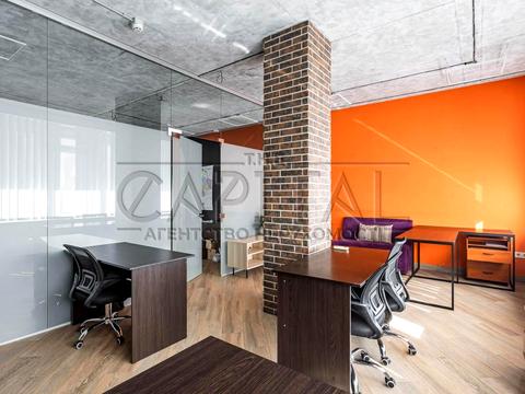 комерційна за адресою Валерія Лобановського просп. (Червонозоряний), 6-А