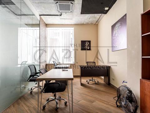 комерційна за адресою Валерія Лобановського просп. (Червонозоряний), 6-А