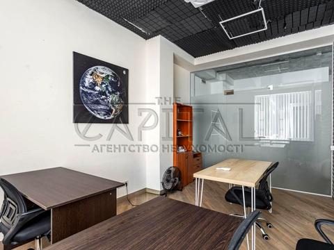 комерційна за адресою Валерія Лобановського просп. (Червонозоряний), 6-А