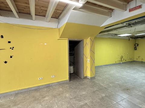 комерційна за адресою Замковецька вул., 106-Б