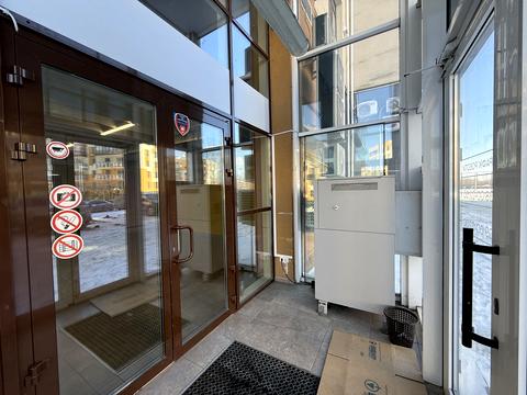 комерційна за адресою Замковецька вул., 106-Б