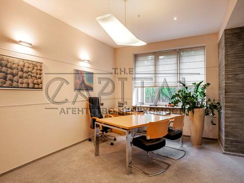 комерційна за адресою Василя Тютюнника вул. (Анрі Барбюса), 5-В