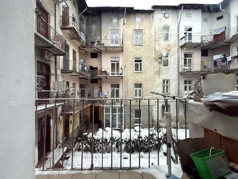 квартира за адресою Івана Верхратського вул., 9