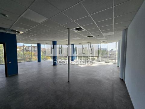комерційна за адресою Польова вул., 63-65