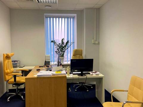 комерційна за адресою Жилянська вул., 75