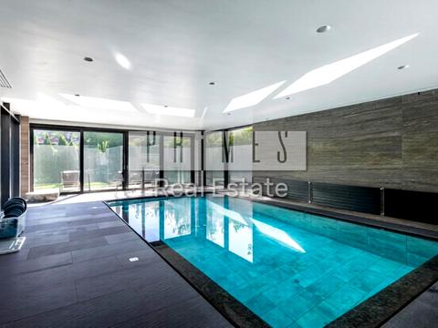 будинок за адресою Лютнева вул.