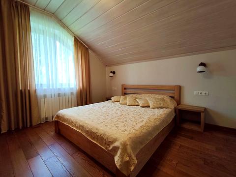 будинок за адресою Молодіжна вул.