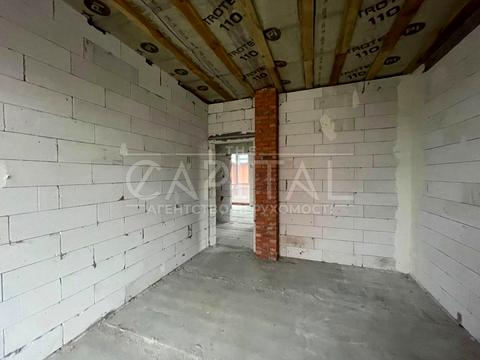 будинок за адресою героїв україни