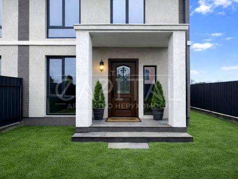 будинок за адресою героїв україни