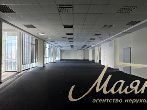 комерційна за адресою Солом'янська вул., 11