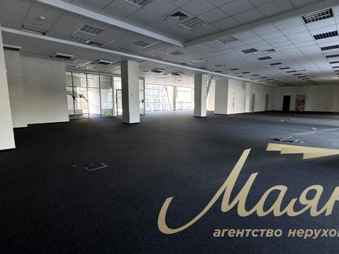 комерційна за адресою Солом'янська вул., 11