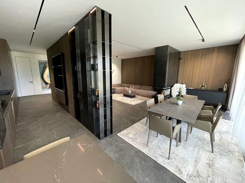 будинок за адресою Лютнева