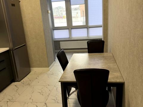 квартира за адресою Домбровського вул., 3б, к.14,15